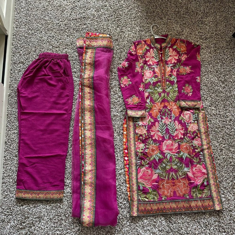 Embroidered Magenta Floral Women's Kurta Set